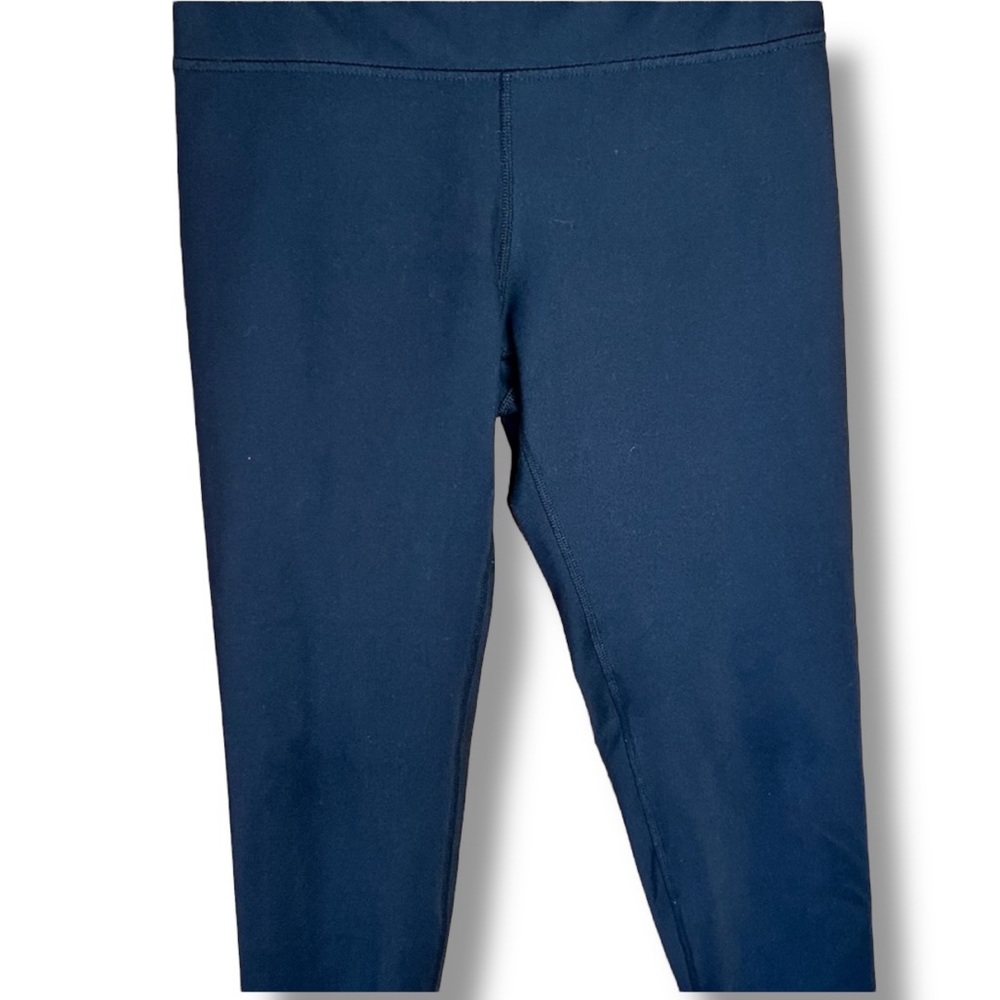 Balance Collection yoga legging compression cropped workout pant. Aprox medium